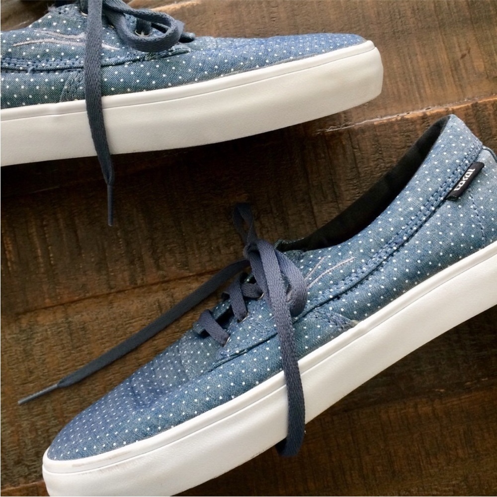 Lakai “Camby Echelon” skater shoes in chambray/white dots, men’s 5/women’s 7.5